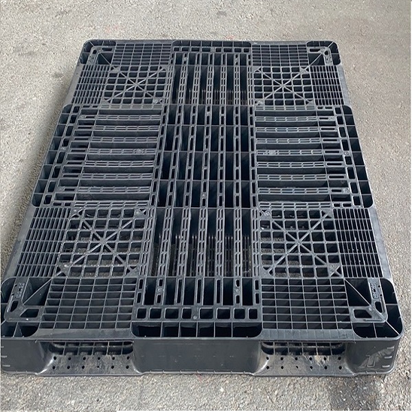Pallet nhựa cũ KT 1100x1300x120 mm