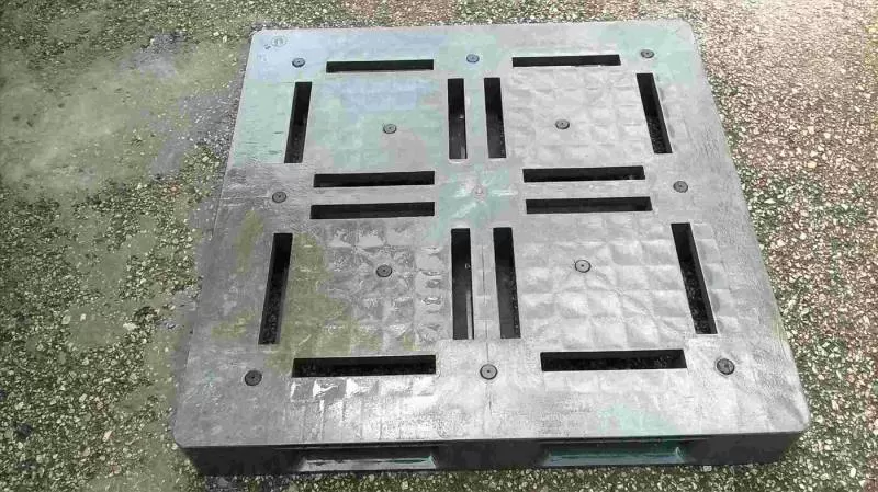 Pallet mặt đá KT 1100x1100x150
